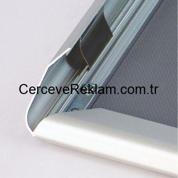 guvenlikli-aluminyum-cerceve-b1-70x100-45mm-02